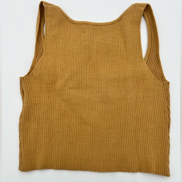 LITA BY CIARA - True Ribbed Tank Top - Picture 6 of 10